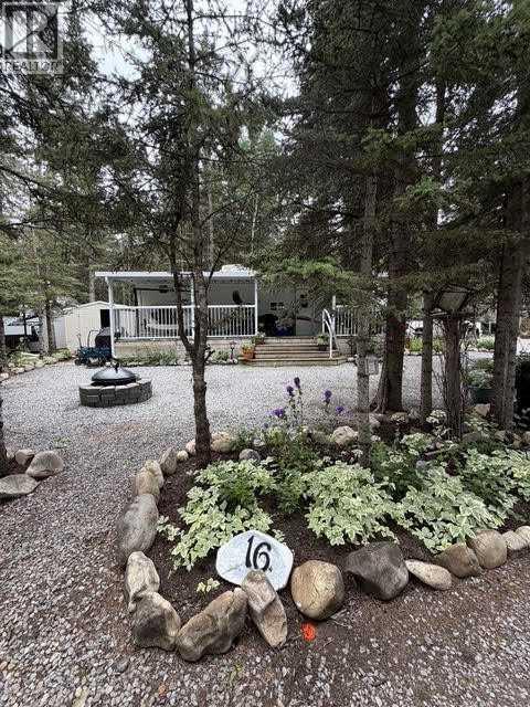 16 Timber Circle Property Photo 2