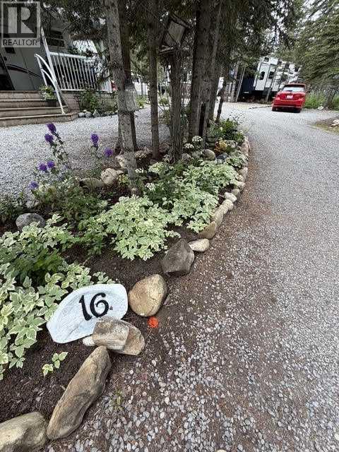 16 Timber Circle Property Photo 9