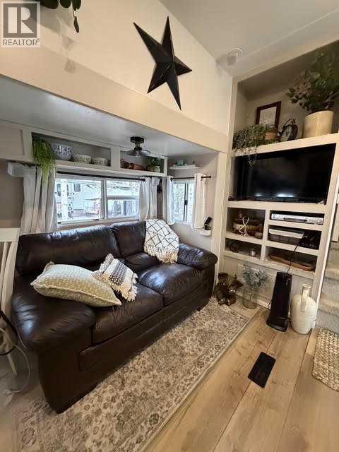 16 Timber Circle Property Photo 20