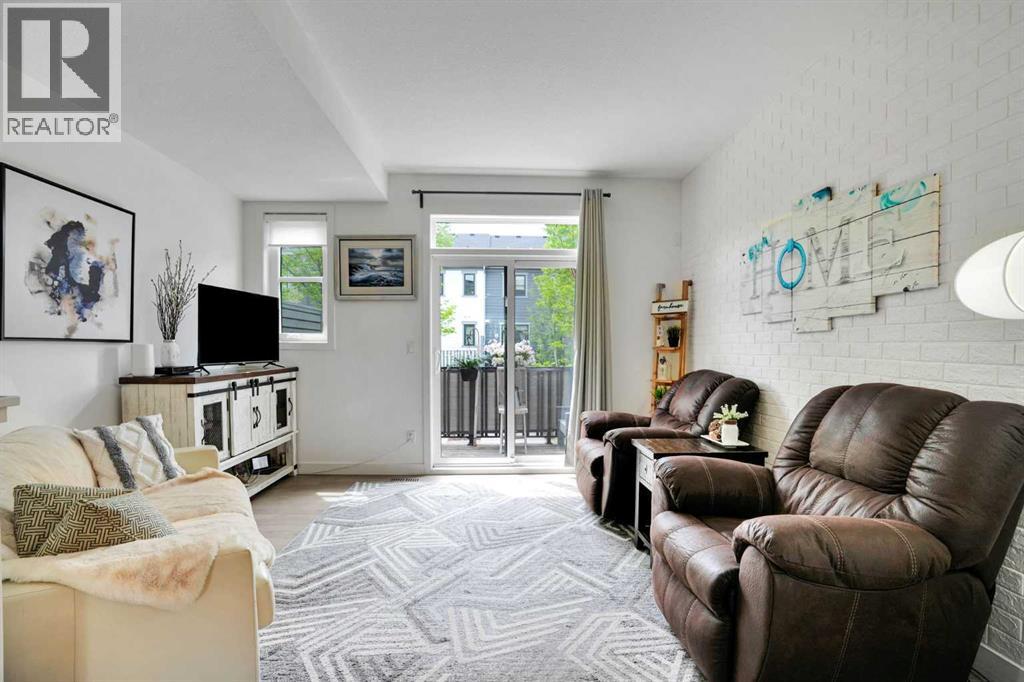 984 Walden Drive Se Property Photo 6