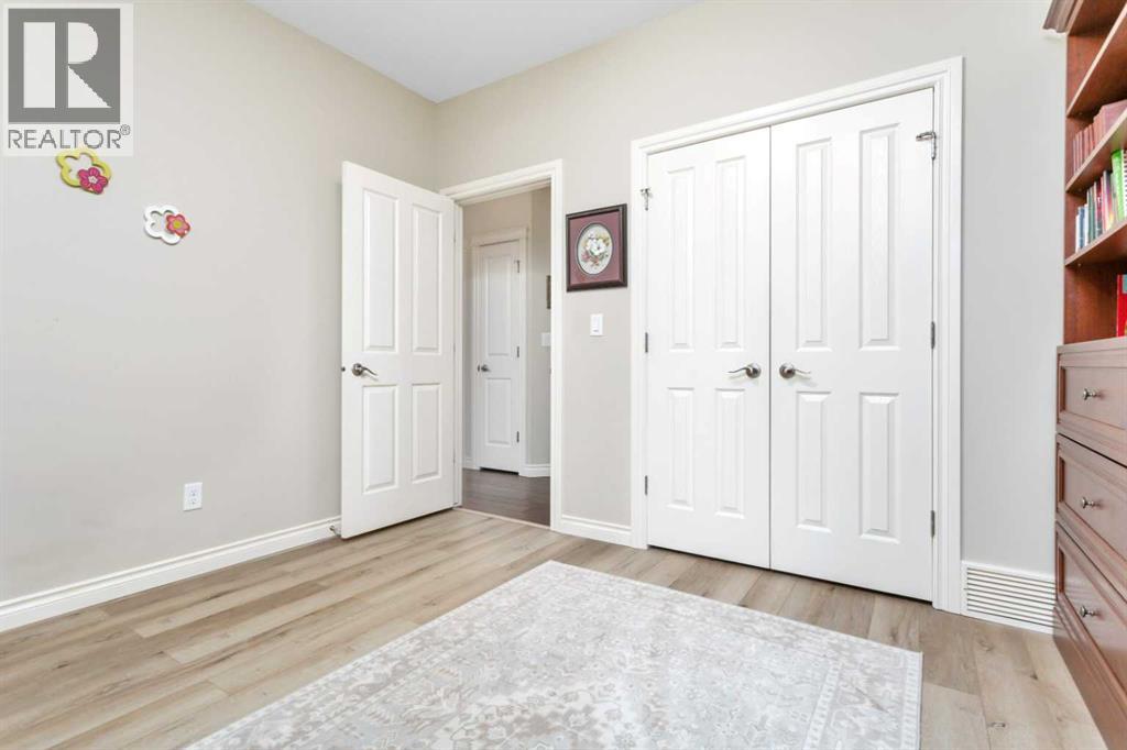 7001 52 Street Property Photo 17