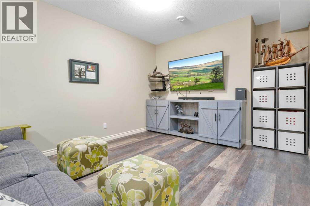7001 52 Street Property Photo 22