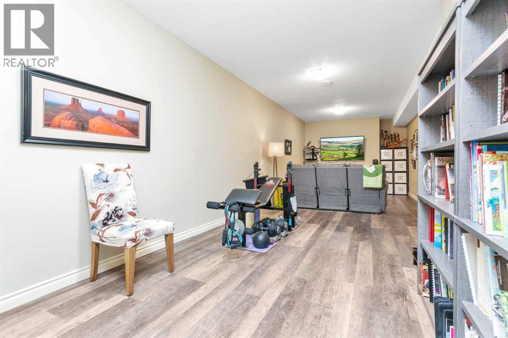 7001 52 Street Property Photo 24