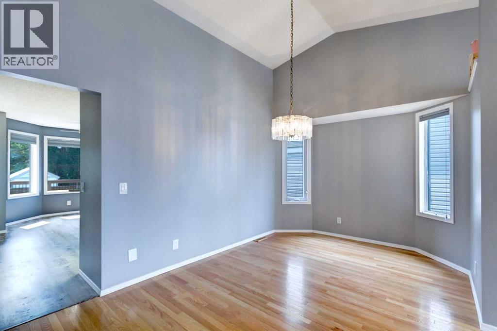 411 Shawinigan Drive Sw Property Photo 6