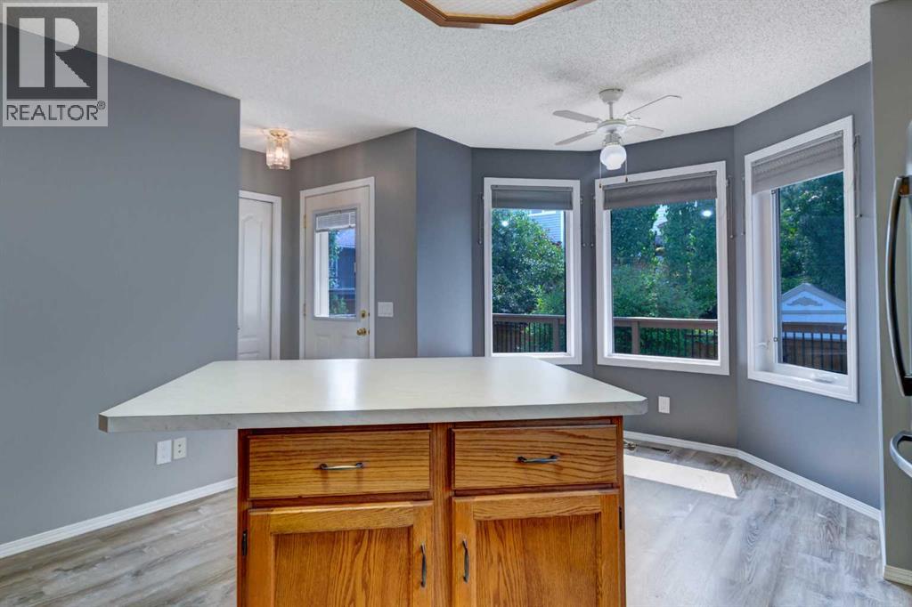411 Shawinigan Drive Sw Property Photo 9