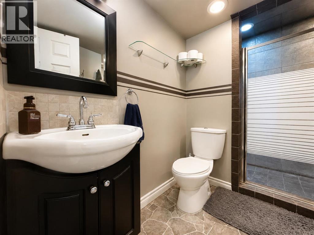 5509 45 Street Property Photo 17