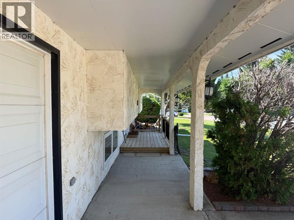 5509 45 Street Property Photo 24