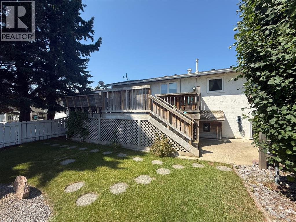 5509 45 Street Property Photo 29