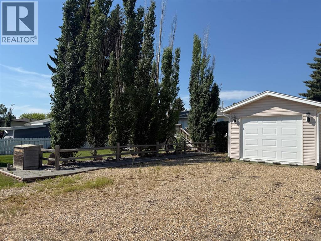 5509 45 Street Property Photo 34