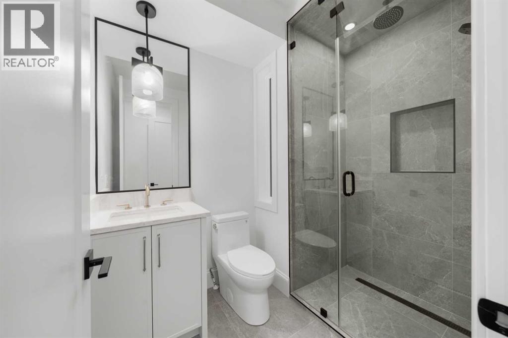 2039 37 Avenue Sw Property Photo 9