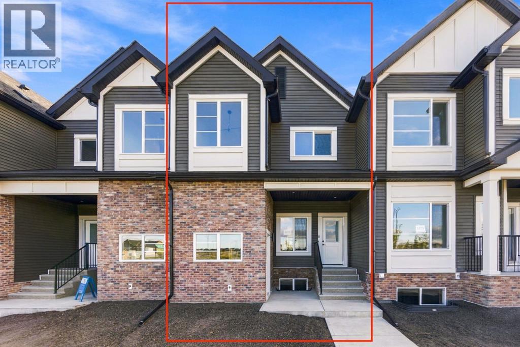 1223 Lanark Boulevard Se Property Photo 1