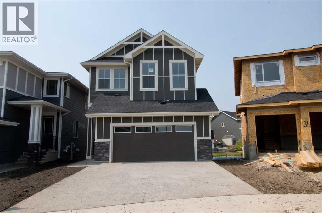127 Sundown Crescent Property Photo 1