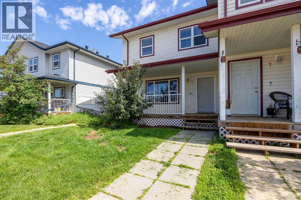 100 St. Laurent Way Property Photo 2