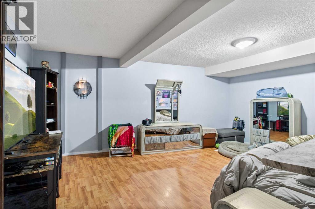 5224 50 Avenue Property Photo 7