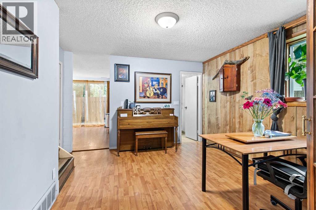 5224 50 Avenue Property Photo 9