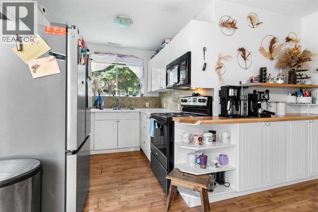 5224 50 Avenue Property Photo 12