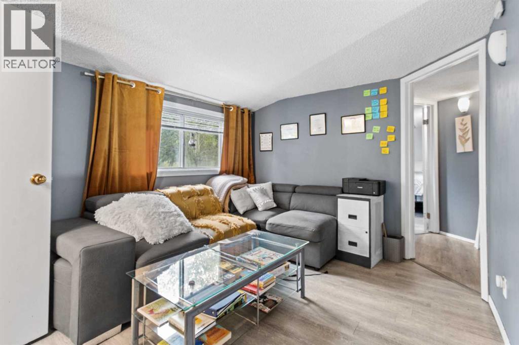 5224 50 Avenue Property Photo 16