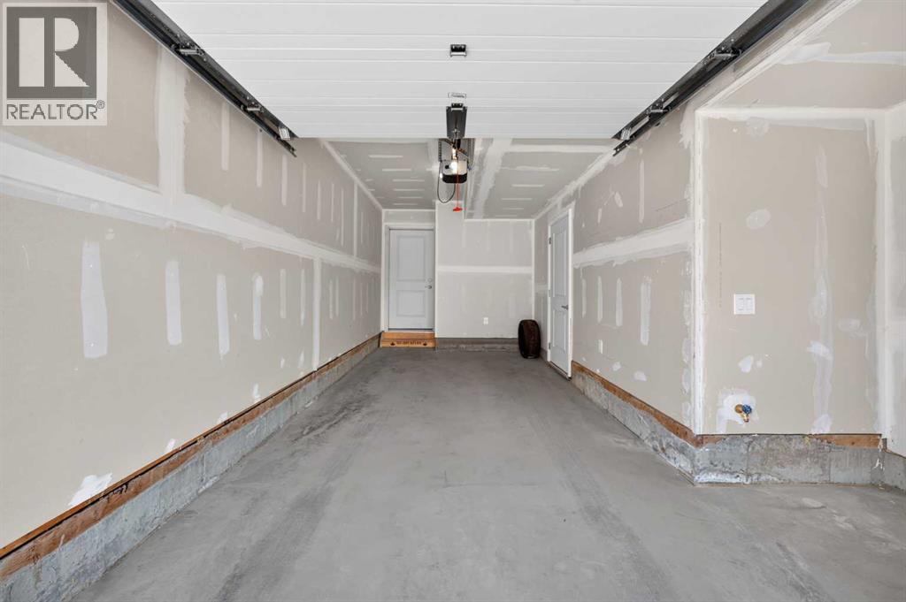 301 Redstone Boulevard Northeast Property Photo 37
