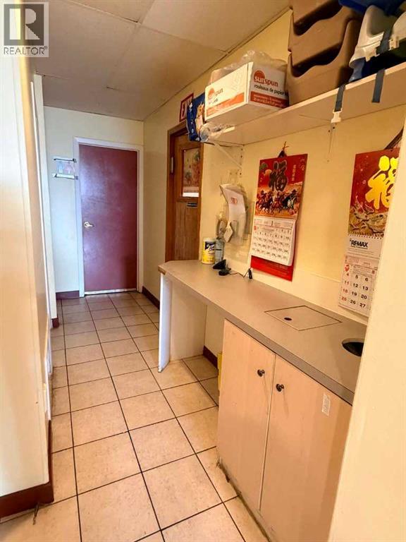 1123 Osler Street Property Photo 11