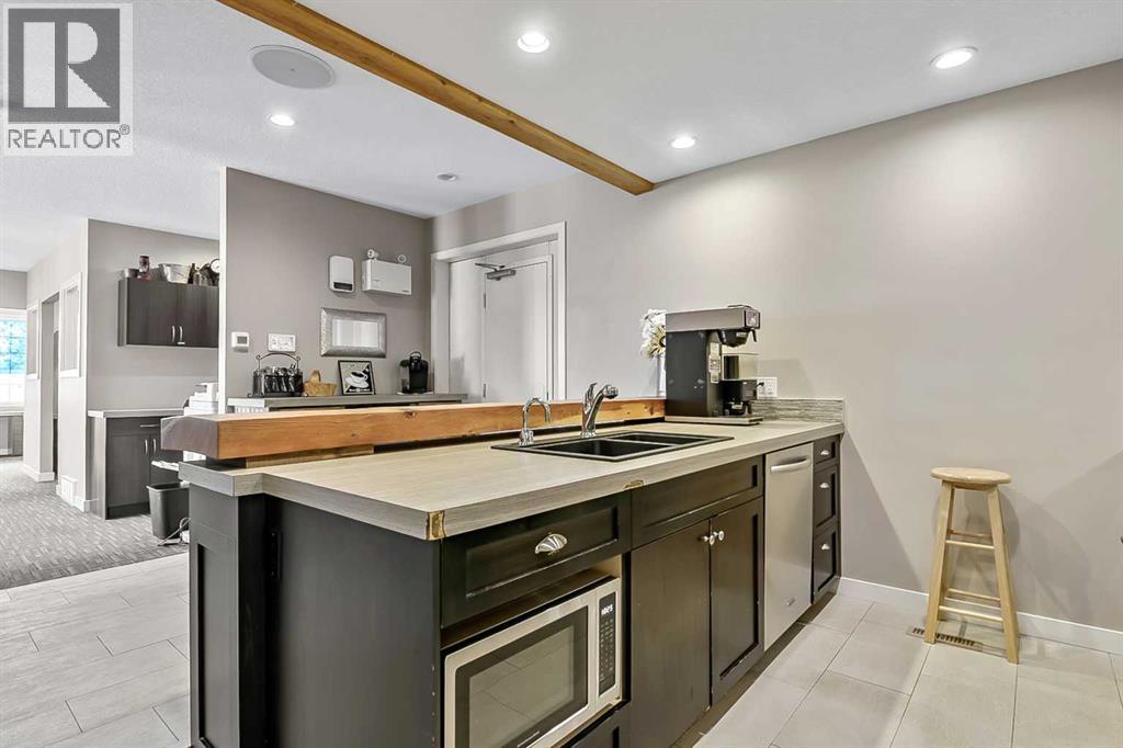 414 Main Street Nw Property Photo 17