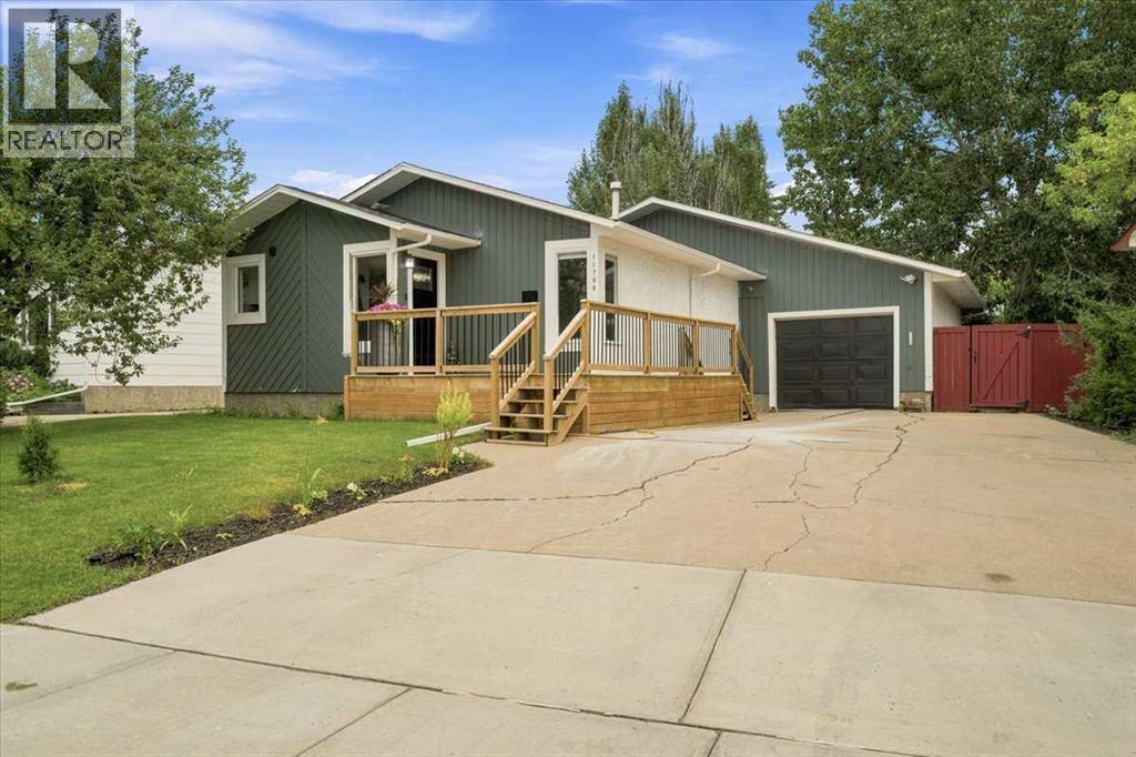 11709 95 Street Property Photo 1