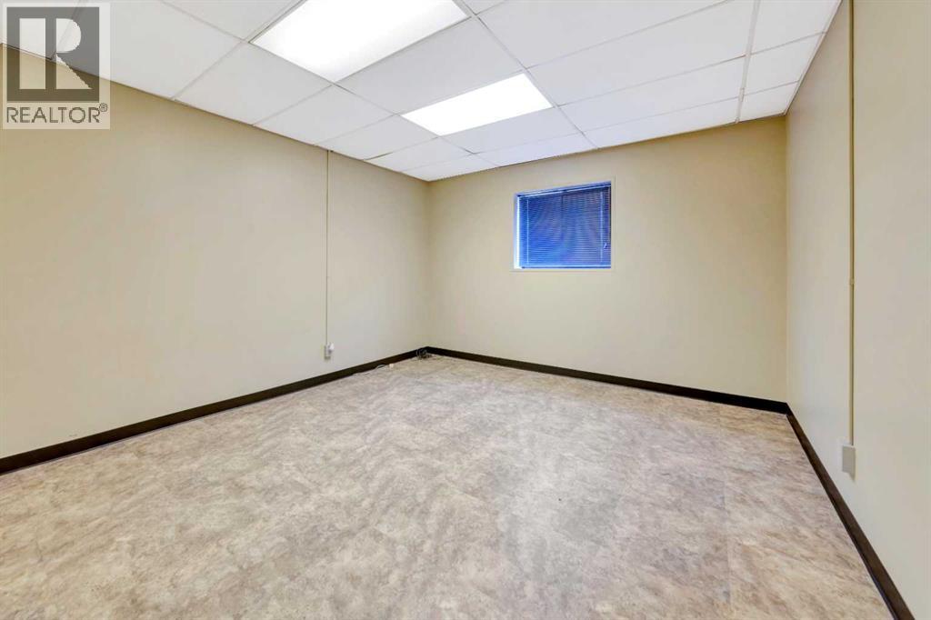 5106 63 Street Property Photo 11