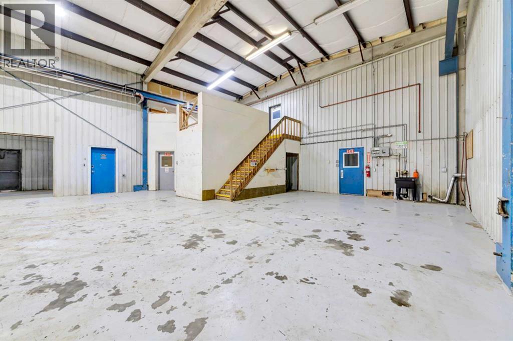 5106 63 Street Property Photo 14