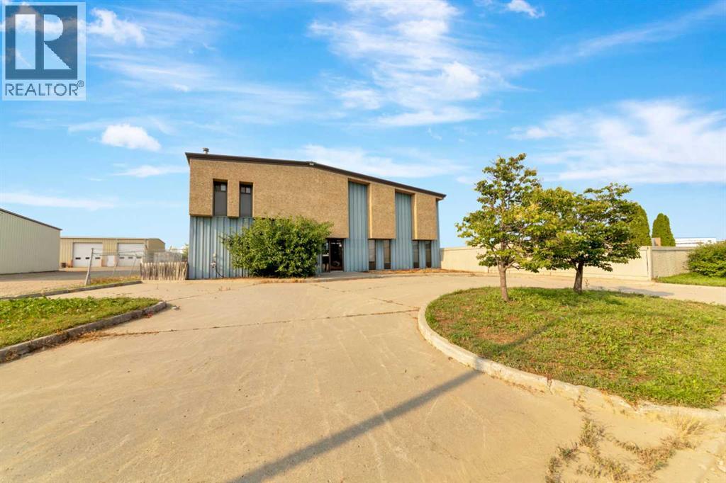 5106 63 Street Property Photo 20