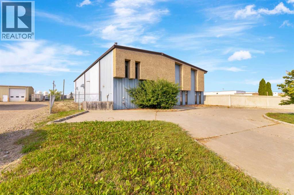 5106 63 Street Property Photo 21