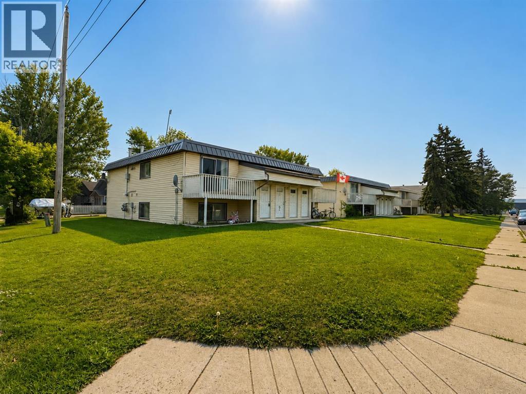 8014805 52 Street Property Photo 1
