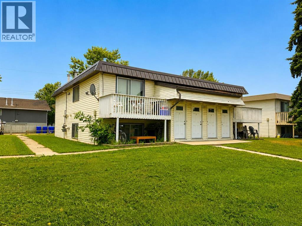 8014805 52 Street Property Photo 3