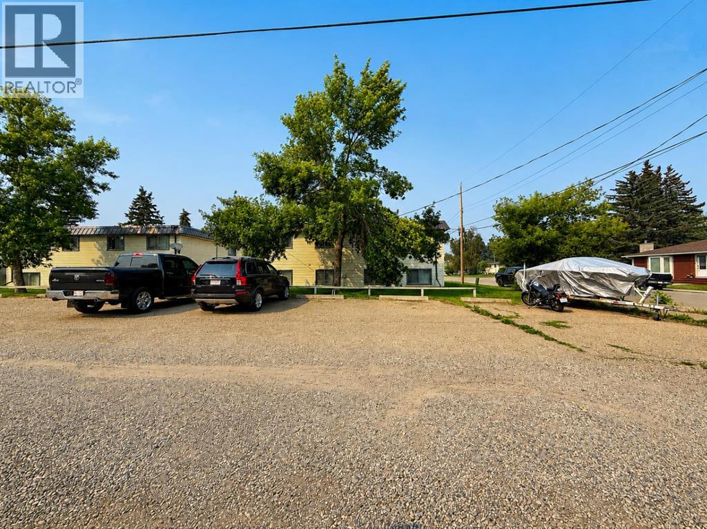 8014805 52 Street Property Photo 20