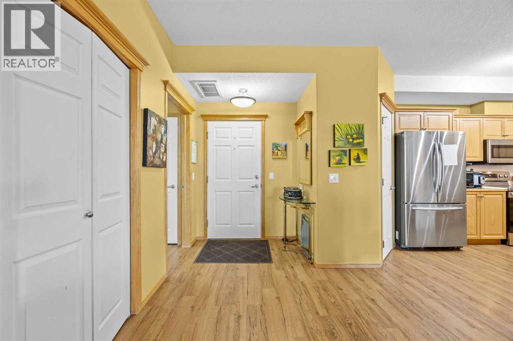 15 Everstone Drive Southwest Property Photo 2