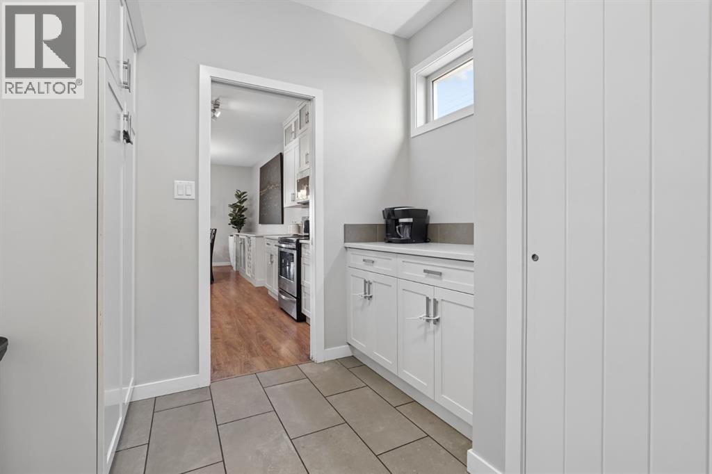 409 Devonia Way W Property Photo 17