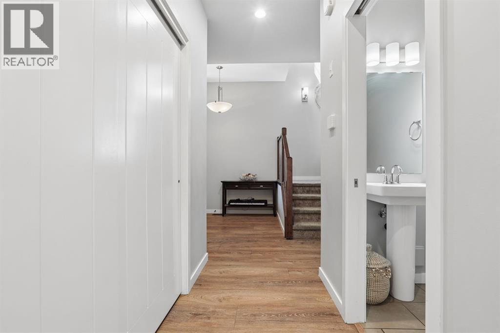 409 Devonia Way W Property Photo 18
