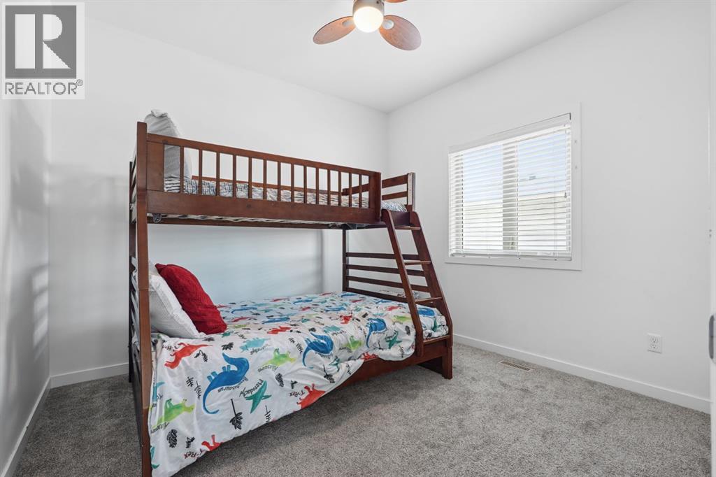 409 Devonia Way W Property Photo 34