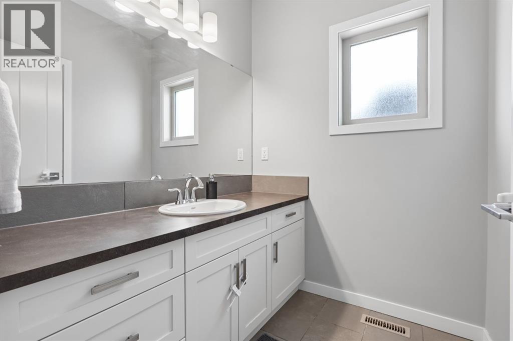 409 Devonia Way W Property Photo 35