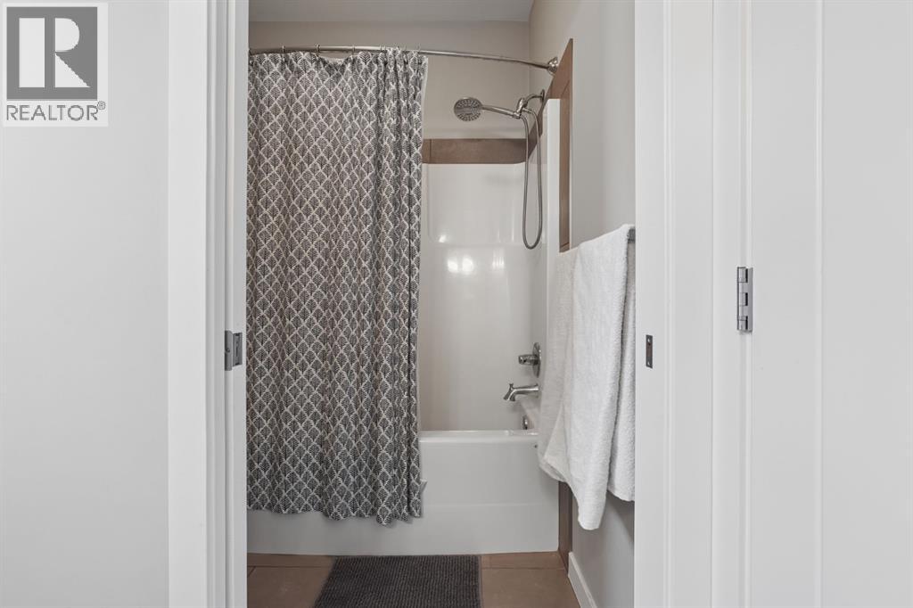 409 Devonia Way W Property Photo 36