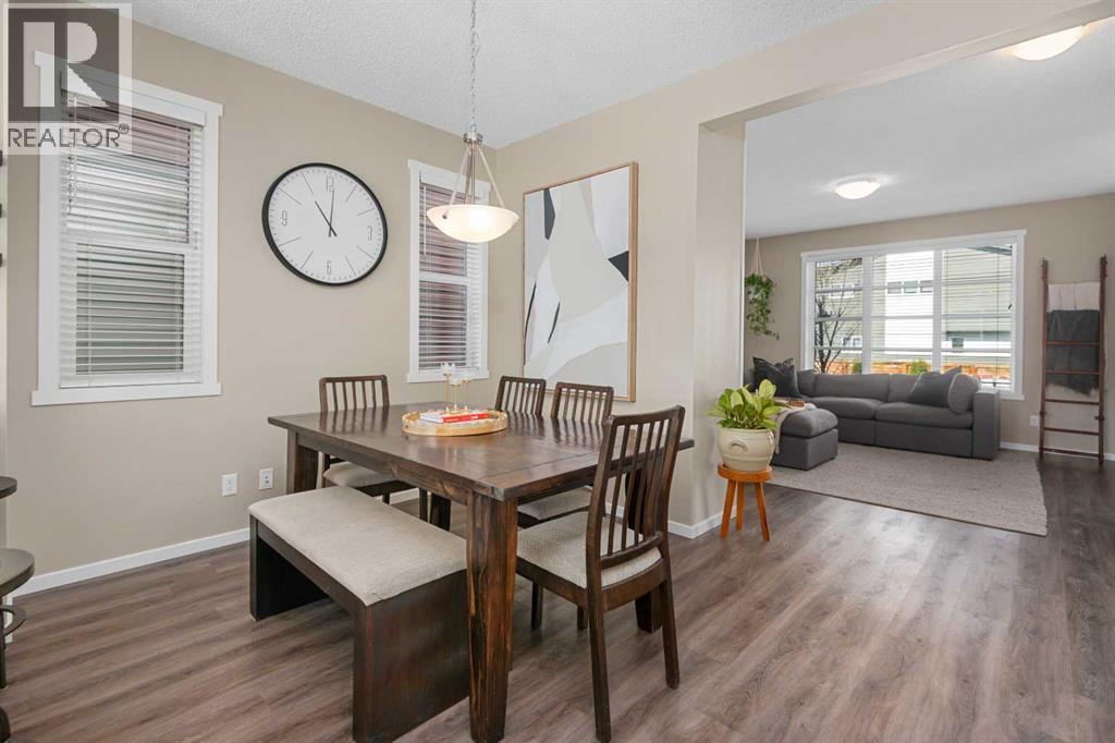 446 Walgrove Way Se Property Photo 6