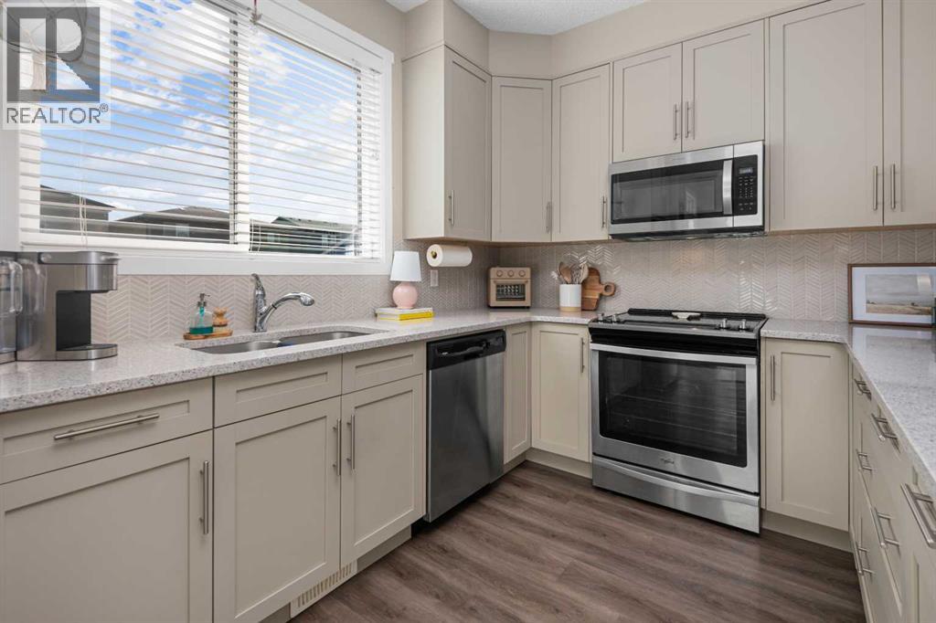 446 Walgrove Way Se Property Photo 10