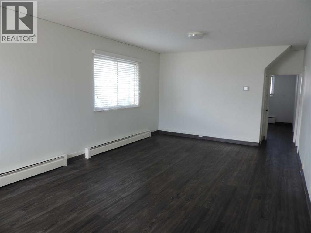 208 Patricia Street Property Photo 4