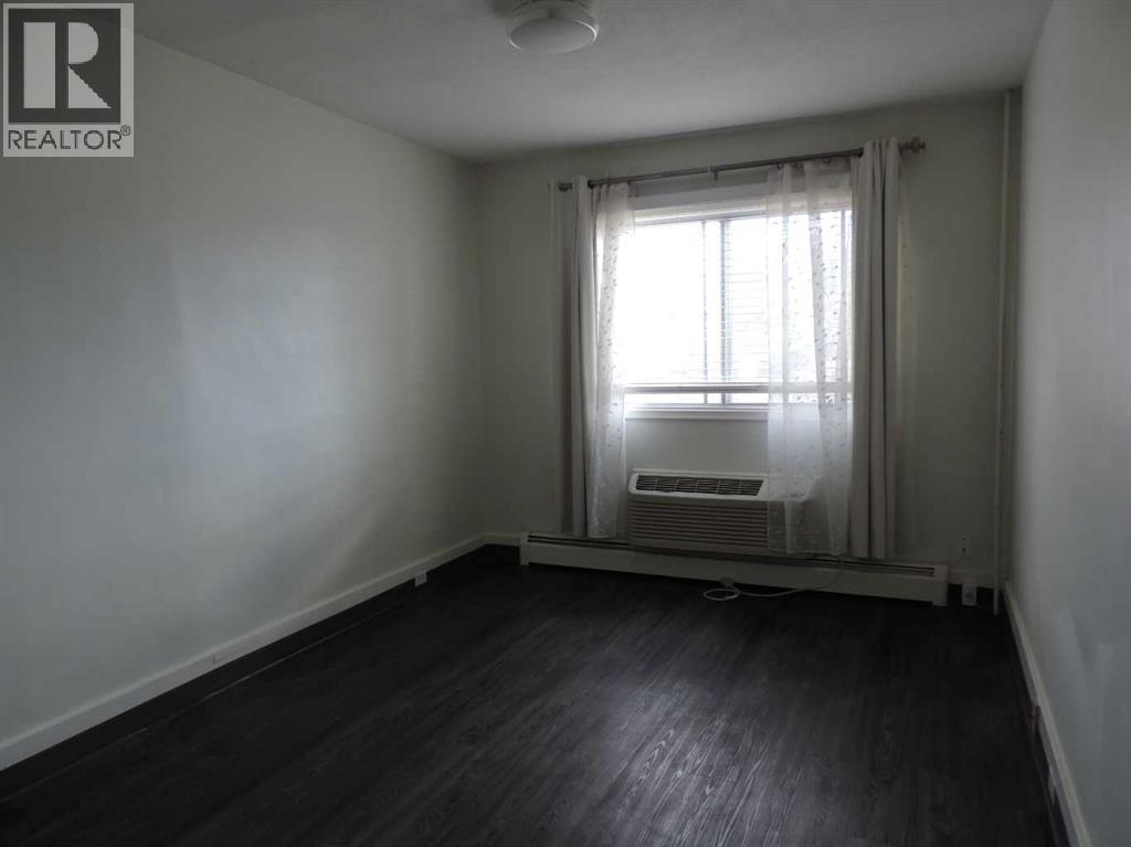208 Patricia Street Property Photo 6