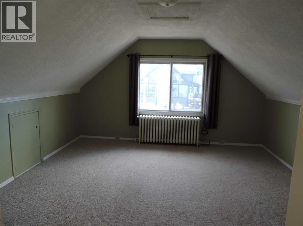 208 Patricia Street Property Photo 11