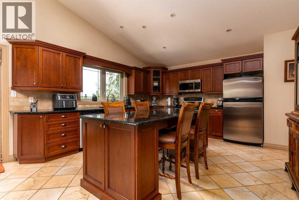 5204 15 Street Property Photo 9