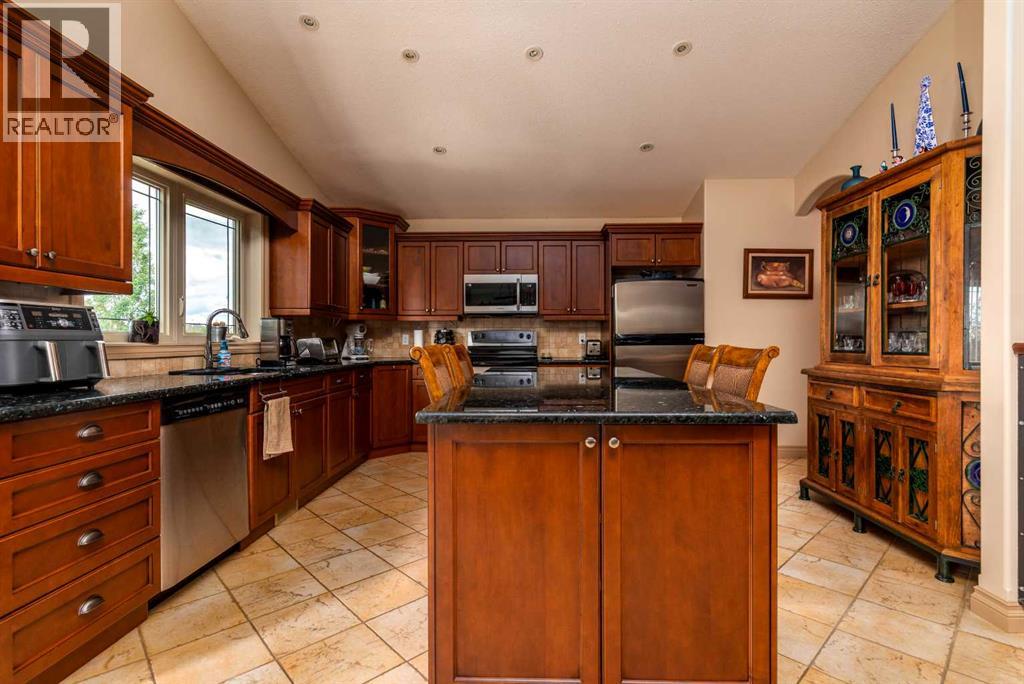 5204 15 Street Property Photo 10