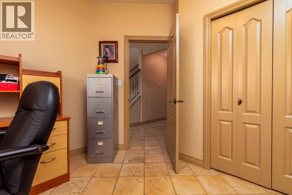5204 15 Street Property Photo 23