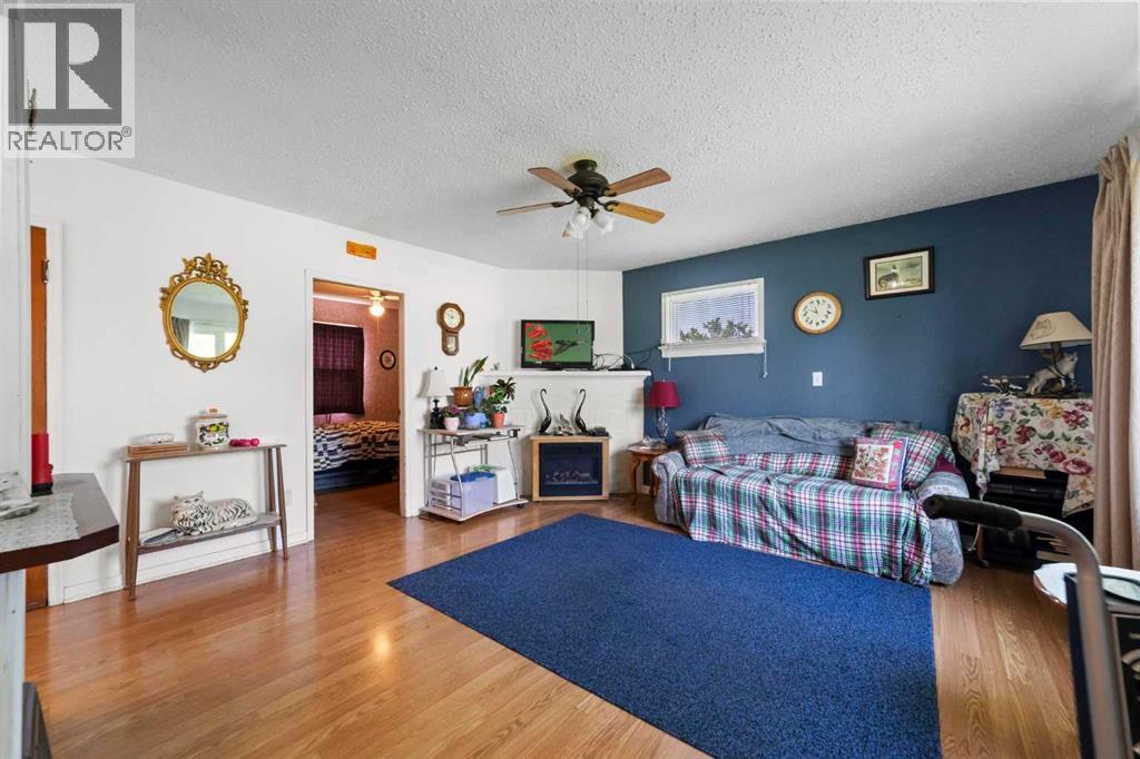1019 Main Street Property Photo 6
