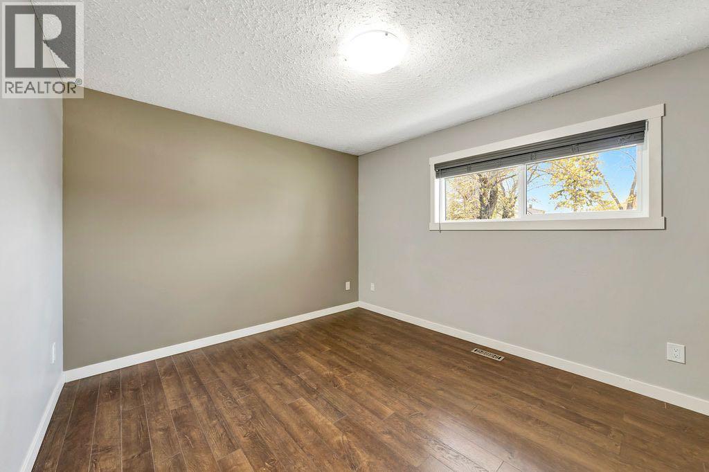 5104 54a Street Property Photo 10
