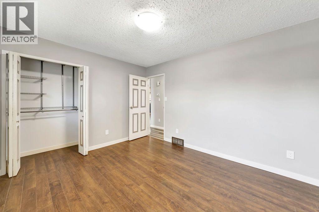 5104 54a Street Property Photo 12