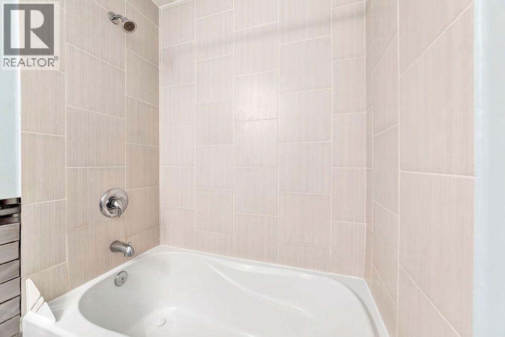 5104 54a Street Property Photo 15